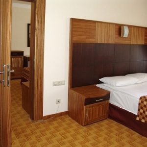 Đại kỵ 2 cửa phòng ngủ đối diện nhau và cách hóa giải