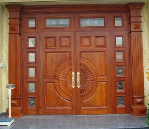 cửa gỗ gõ đỏ sang trọng