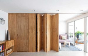 Cửa gỗ xếp gấp