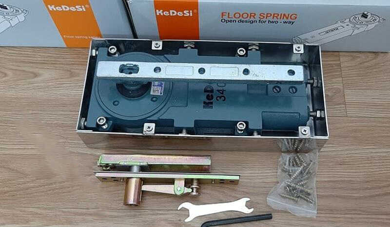 bản lề cửa gỗ