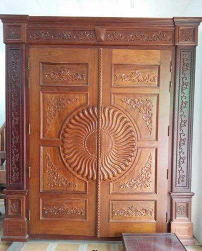 cửa gỗ biệt thự