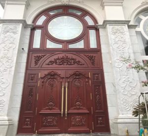 Mẫu cửa gỗ lim đẹp