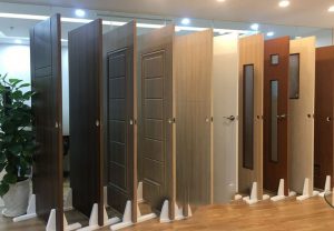 Chọn màu sơn cho cửa gỗ