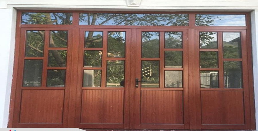 Cửa nhôm giả gỗ kết hợp kính đẹp