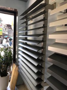 Phụ kiện cửa chớp lật